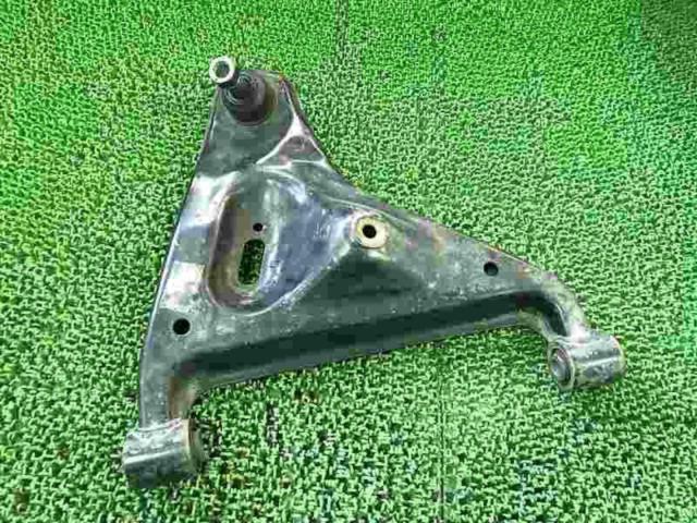 日産(NISSAN) 純正ロアアーム 右のみ シルビア/S13