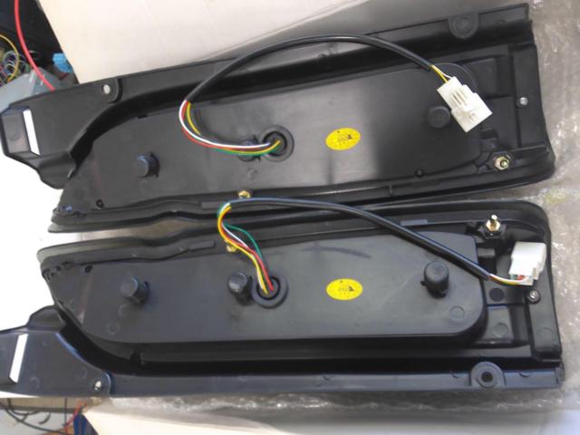 メーカー不明 スモーク LEDテール 左右セット