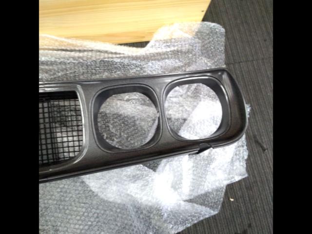 Nissan genuine grille
Skyline GT-R/Kenmeri (KCGP110)