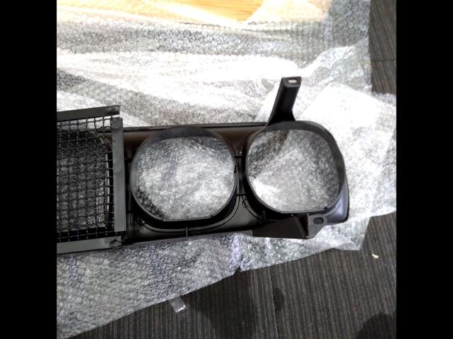 Nissan genuine grille
Skyline GT-R/Kenmeri (KCGP110)