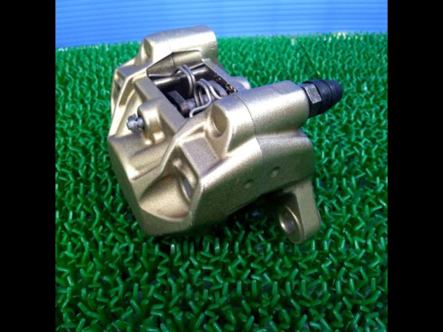 Brembo(ブレンボ) 2POTキャリパー 84mm/39043【新カニ旧タイプ】