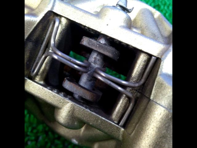 Brembo(ブレンボ) 2POTキャリパー 84mm/39043【新カニ旧タイプ】