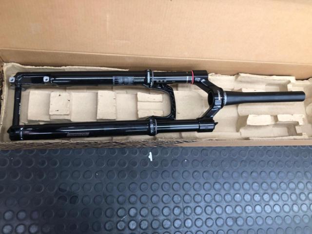 ツールズショーケース棚上にて展示【未使用品!!】Rock Shox SID SL Ultimate Race Day フォーク
