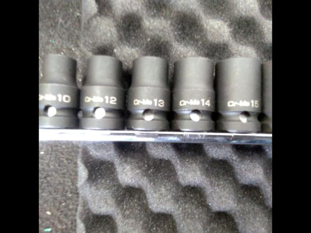 TONE AI4201 エアインパクトレンチ