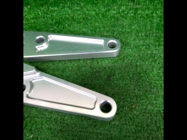 OHLINS
Caliper support ZRX1100 ('98)