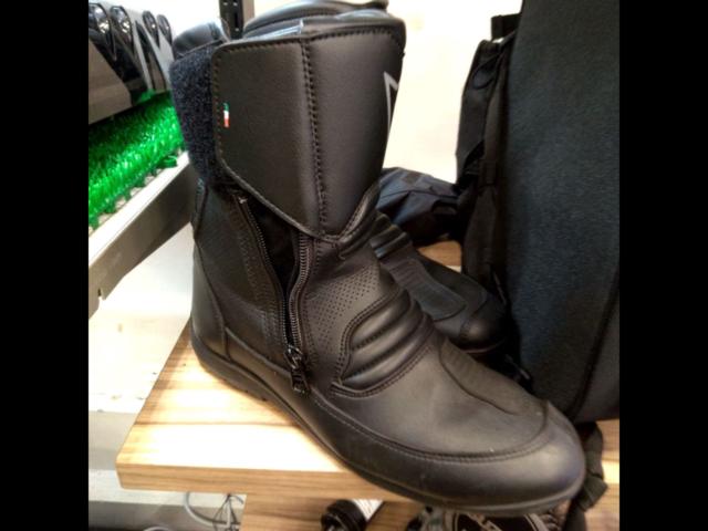 【サイズ:26.5 ～ 27cm 】 Dainese NIGHTHAWK D1 GORE-TEX LOW