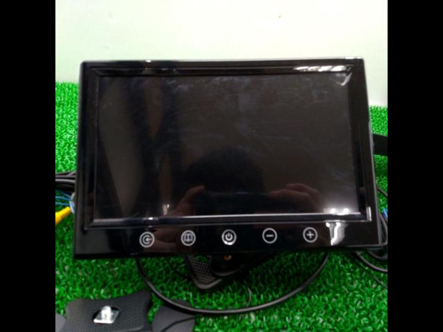 Unknown Manufacturer
Rear seat monitor
Right and left