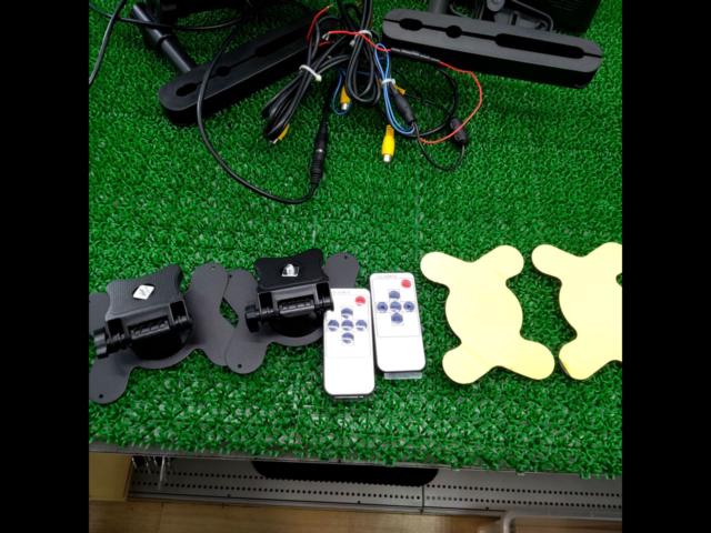 Unknown Manufacturer
Rear seat monitor
Right and left