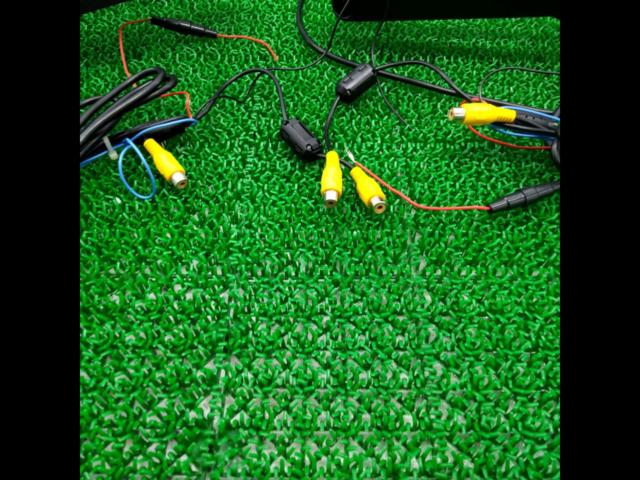 Unknown Manufacturer
Rear seat monitor
Right and left