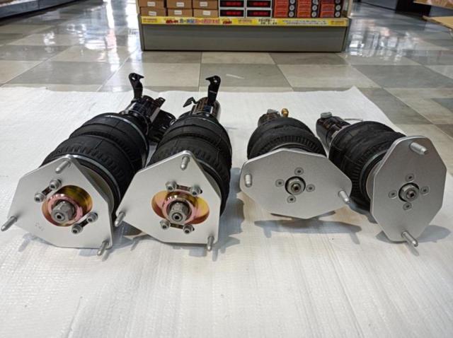 Ploom
Air suspension
+
aIRLIFT Management System (Air Suspension Kit)