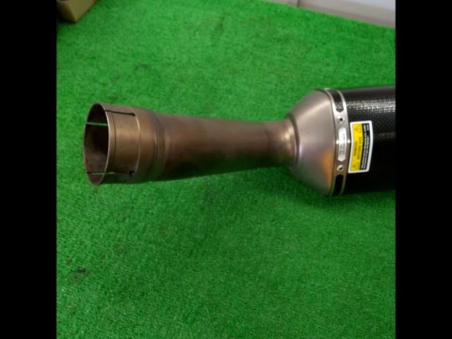 ☆☆値下げしました☆☆AKRAPOVIC(アクラポビッチ) チタンカーボンスリップオンマフラー ヤマハ FZ-1
