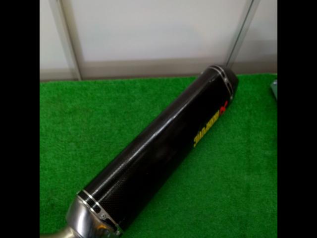 ☆☆値下げしました☆☆AKRAPOVIC(アクラポビッチ) チタンカーボンスリップオンマフラー ヤマハ FZ-1