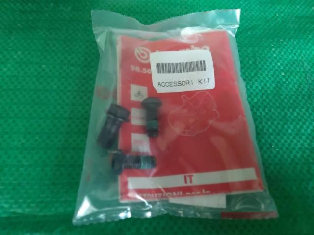 Brembo
CNC
Rear caliper 2P
120.A441.10
Mounting pitch 84mm