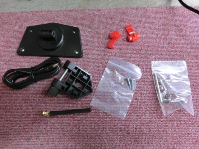 Hizenyo HYZ-L5W
7-inch rearview camera monitor
Wireless back camera