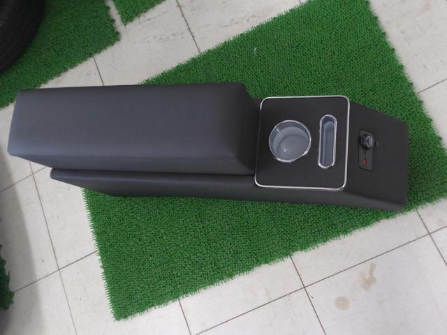 メーカー不明 センターコンソール 汎用