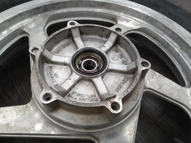 HONDA
Magna 250 genuine tire and wheel set