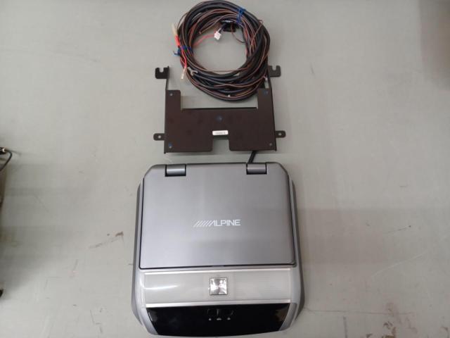 ALPINETMX-R2100
Flip down monitor