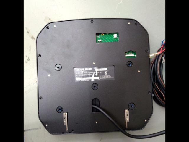 ALPINETMX-R2100
Flip down monitor