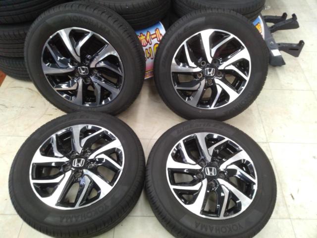 Honda
RP3/RP4 Step Wagon
Original wheel
+
YOKOHAMA
BluEarth-ES
ES31