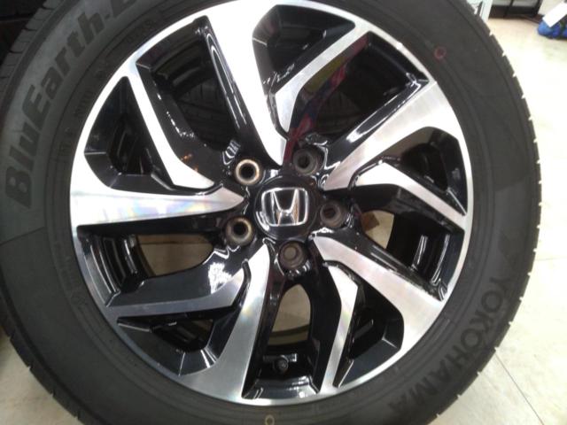 Honda
RP3/RP4 Step Wagon
Original wheel
+
YOKOHAMA
BluEarth-ES
ES31