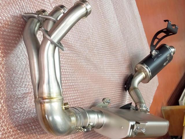 AKRAPOVIC(アクラポビッチ) フルエキゾーストマフラー 【XSR900GP/XSR900】