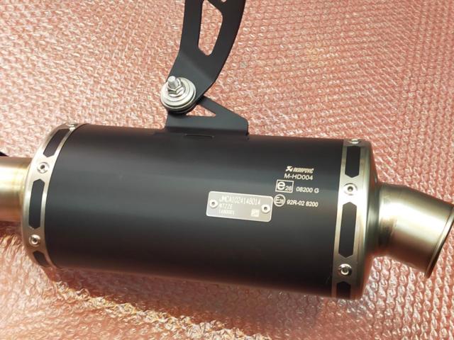AKRAPOVIC(アクラポビッチ) フルエキゾーストマフラー 【XSR900GP/XSR900】