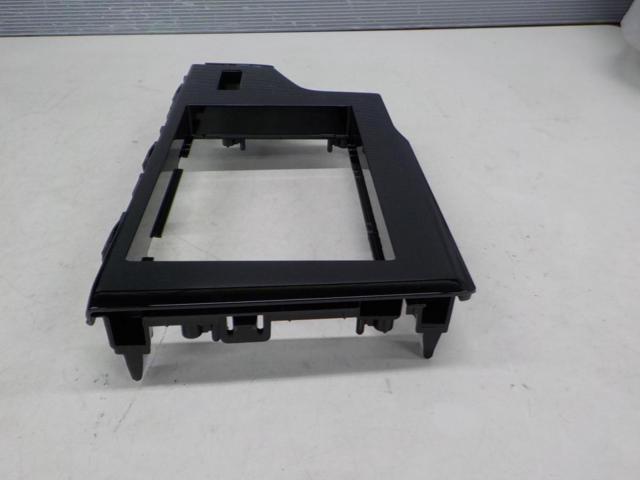 HONDA
Navigation system frame
Fit: GP/GK series