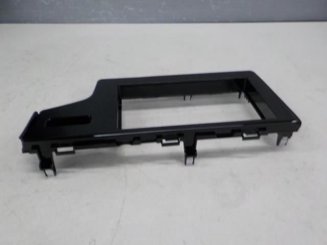 HONDA
Navigation system frame
Fit: GP/GK series