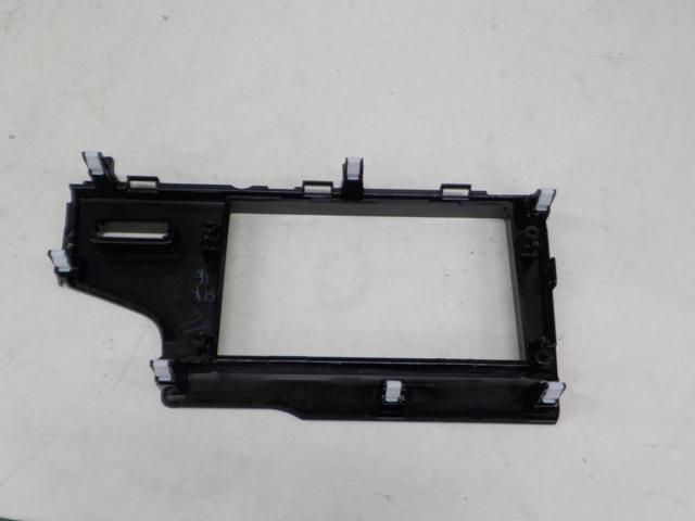 HONDA
Navigation system frame
Fit: GP/GK series