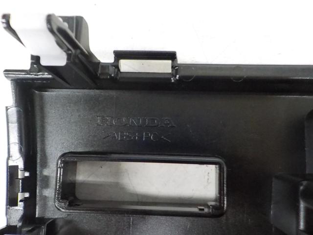 HONDA
Navigation system frame
Fit: GP/GK series