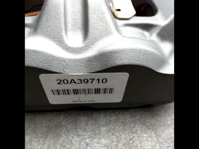 Brembo
Monoblock M4
34 Casting Caliper
Right and left