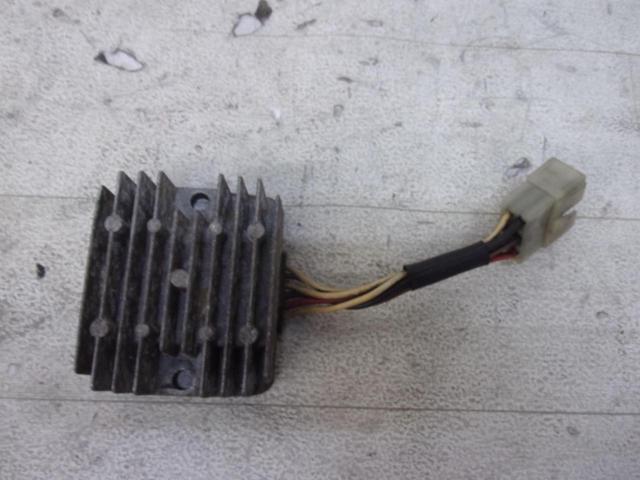 Genuine Yamaha regulator
SR400 (1JR)