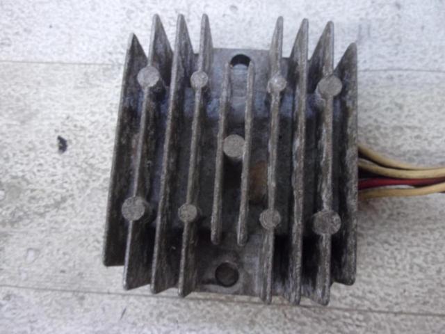 Genuine Yamaha regulator
SR400 (1JR)