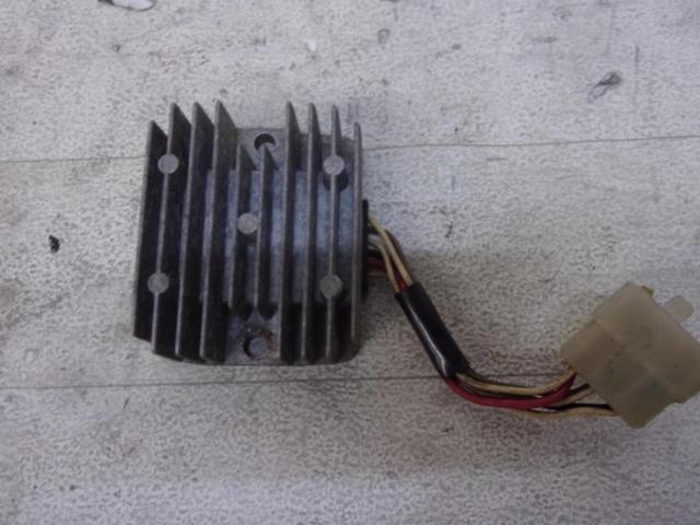 Genuine Yamaha regulator
SR400 (1JR)