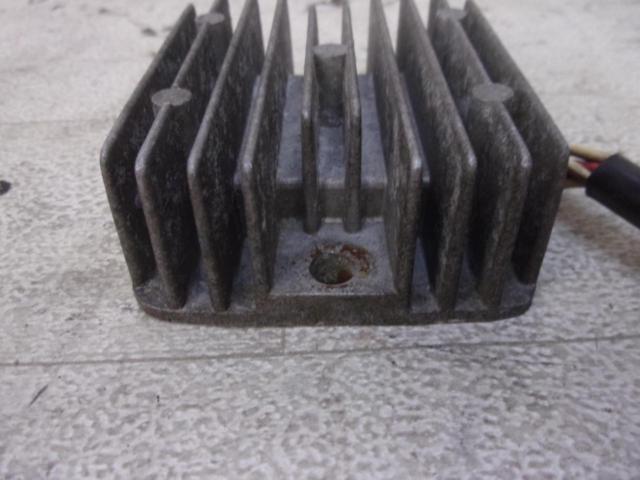 Genuine Yamaha regulator
SR400 (1JR)