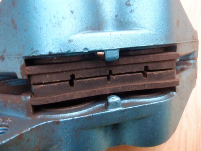 For the right
Brembo
Casting 4POT caliper
General purpose
Mounting pitch 40mm