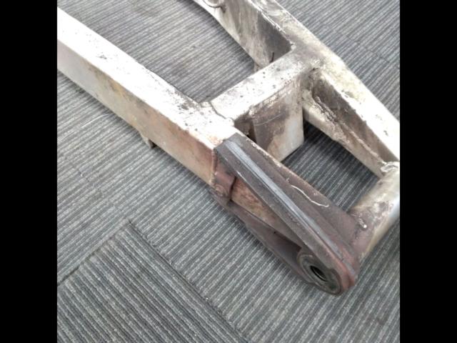 SUZUKI
RGV250γ (VJ21A) genuine swingarm