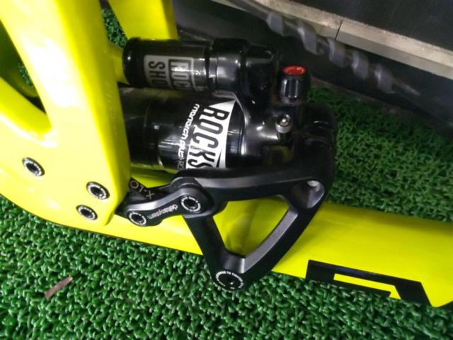 ※リアユニット動作未確認 Evil Insurgent カーボンフルサスMTBフレーム 27.5インチ イエロー