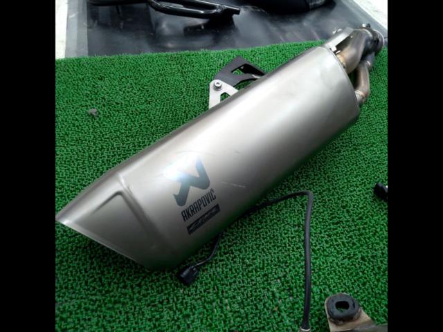 HONDA
Genuine \"AKRAPOVIC\" full exhaust system
CBR1000RR-R / SP (SC82)