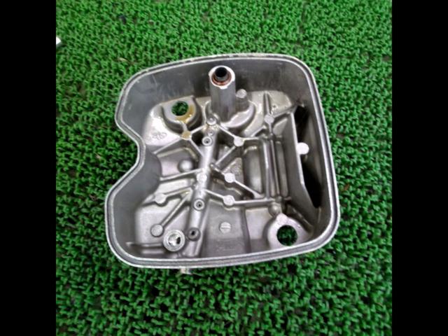 HONDA
Genuine cylinder head cover
CBF 125 (PCJ 72)