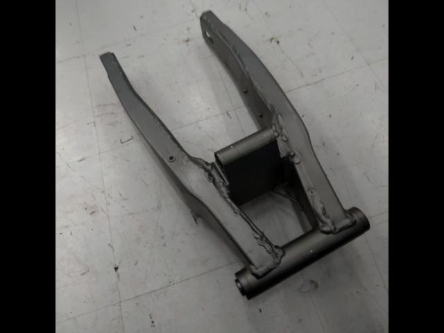 YAMAHA
FZR250R (3LN)
Genuine swing arm