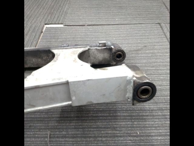 [KAWASAKI]
Genuine swing arm
GPZ900R (A12)