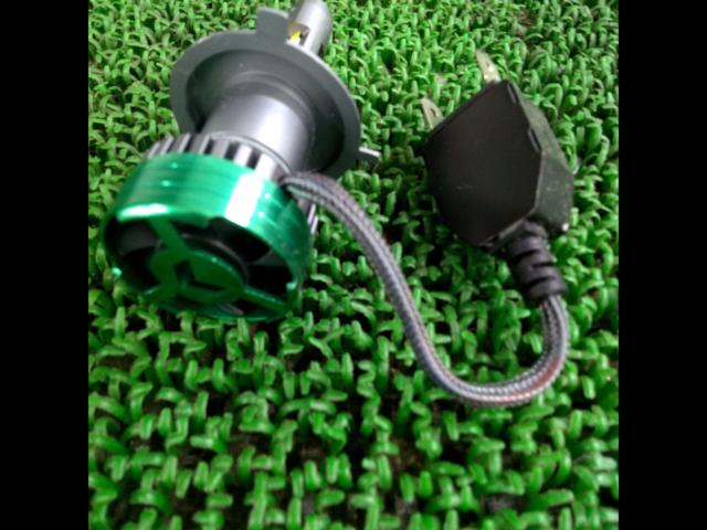 Unknown Manufacturer
LED headlight bulb
H4