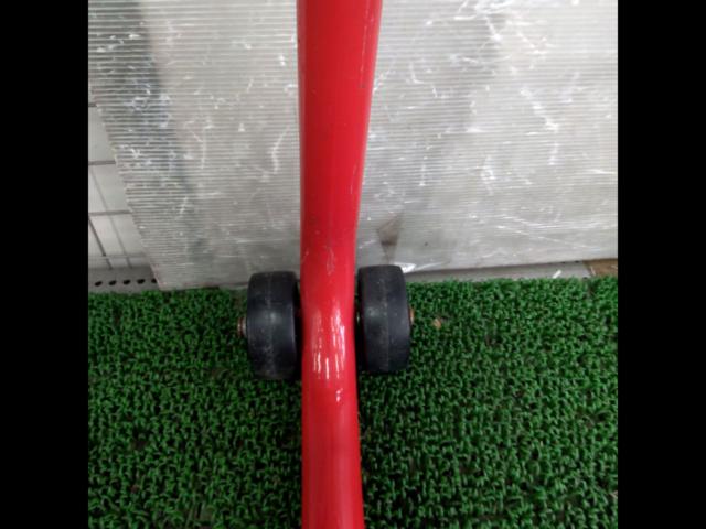 Unknown Manufacturer
Rear maintenance stand