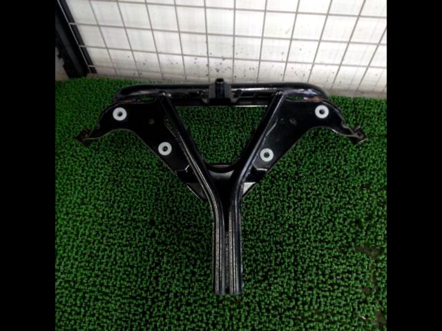 KAWASAKI Genuine Upper Fairing Bracket
ZZR1200 (ZXT20C)