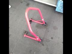 Unknown Manufacturer
Maintenance stand
Red