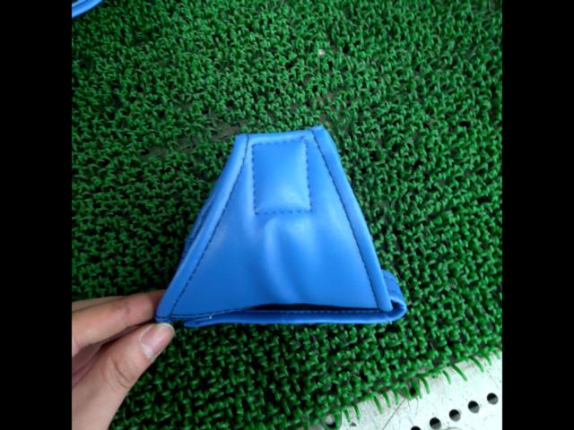 Unknown Manufacturer
Seat belt guard
blue