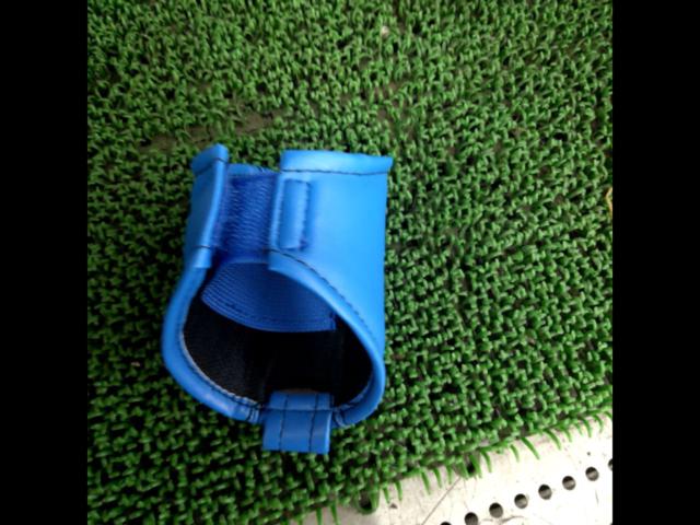 Unknown Manufacturer
Seat belt guard
blue