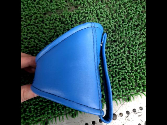 Unknown Manufacturer
Seat belt guard
blue