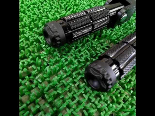 Unknown Manufacturer
Aluminum Footpeg Steps
Fixed part approximately 14mm